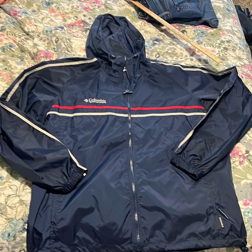 Columbia men’s windbreaker with airflow